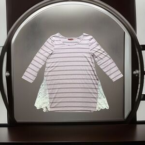 BKE red, Blouse, Womens Small, Purple Strips, 3/4‎ Sleeve, Lace Side, Top